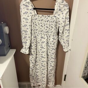 House of Harlow 1960 Floral White and Blue Smocked Midi Long Sleeve Dress